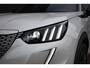 Peugeot e-2008 EV GT Pack 50 kWh 3 Fase | Alcantara | Stoelverwarming | Sfeerverlichting | 18"LMV | Climate Control | Navigatie | !!