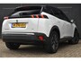 Peugeot e-2008 EV GT Pack 50 kWh 3 Fase | Alcantara | Stoelverwarming | Sfeerverlichting | 18"LMV | Climate Control | Navigatie | !!