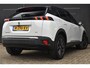 Peugeot e-2008 EV GT Pack 50 kWh 3 Fase 88% SOH | Alcantara | Stoelverwarming | Sfeerverlichting | 18"LMV | Climate Control | Navigatie | !!