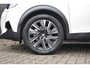 Peugeot e-2008 EV GT Pack 50 kWh 3 Fase 90%SOH | Navigatie | Sfeerverlichting | Stoelverwarming | Full-LED | Alcantara | Leder | Achteruitrijcamera | !!
