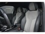 Peugeot e-2008 EV GT Pack 50 kWh 3 Fase 90%SOH | Navigatie | Sfeerverlichting | Stoelverwarming | Full-LED | Alcantara | Leder | Achteruitrijcamera | !!