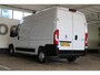 Peugeot Boxer 330 2.2 BlueHDi 140 L2H2 Premium | Incl. 12 maanden garantie | Cruise control | Parkeercamera | Airco | Bluetooth |  DAB Radio | Start/stop systeem | Multifunctioneel stuurwiel |