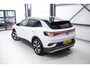 Volkswagen ID.4 First 77 kWh | Nieuwe ACCU | Trekhaak | Camera | 20 inch | NL auto | Stoel + stuurwiel verwarming | Adaptive |