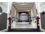 Volkswagen Crafter 35t 2.0 TDI L3H2 > BPM vrij!\Camera/cruise control/Apple Carplay/Android Auto/parkeersensor voor en achter Lease ook mogelijk!