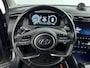 Hyundai Tucson 1.6 T-GDI MHEV COMFORT | NAVI | CLIMA | CRUISE | CAMERA | STOELVERWARMING | TREKGEWICHT 1650 KG | 17'' LM VELGEN | AUTOMAAT | PDC & VOOR & ACHTER | PRIVACY GLASS |