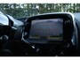 Peugeot 108 1.0 e-VTi Allure TOP! | Navigatie | Elektr. vouwdak | Camera | Carplay | Getint glas | 15 Inch LMV |