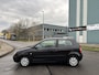 Volkswagen Polo 1.4-16V 75 PK. Goed rijdende inruilauto met nieuwe APK !!!