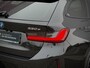 BMW 3-Serie Touring 330e M-Sport | Facelift Plug In Hybride 292 pk Dealer O.H. | Panoramadak | Harman Kardon | Adaptive Cruise | Adaptive LED | HUD | Camera | Elektrische Trekhaak