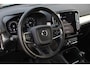 Volvo XC40 T3 Momentum | Semi elektrische trekhaak | Parkeer camera achter | Parkeersensoren voor + achter | Extra getint glas | Navigatiesysteem | Volvo on Call | Start/stop systeem