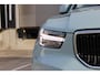 Volvo XC40 T3 Momentum | Semi elektrische trekhaak | Parkeer camera achter | Parkeersensoren voor + achter | Extra getint glas | Navigatiesysteem | Volvo on Call | Start/stop systeem