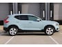 Volvo XC40 T3 Momentum | Semi elektrische trekhaak | Parkeer camera achter | Parkeersensoren voor + achter | Extra getint glas | Navigatiesysteem | Volvo on Call | Start/stop systeem