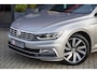 Volkswagen Passat Variant 1.6 TDI R-Line NAP Pano/Leder/Navi