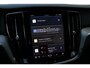 Volvo V60 2.0 T6 Plug-in hybrid AWD Essential Bright | All-season banden | Adaptieve Cruise Control | Lederen bekleding | Semi elek. trekhaak | Parkeercamera achter | Verstelbare lendesteunen voor | Voorstoelen verwarmbaar | Verwarmbaar stuurwiel | Achterbank verwarmbaar | Blind Spot | Google-maps navigatie | Elektrische achterklep |