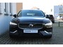 Volvo V60 2.0 T6 Plug-in hybrid AWD Essential Bright | All-season banden | Adaptieve Cruise Control | Lederen bekleding | Semi elek. trekhaak | Parkeercamera achter | Verstelbare lendesteunen voor | Voorstoelen verwarmbaar | Verwarmbaar stuurwiel | Achterbank verwarmbaar | Blind Spot | Google-maps navigatie | Elektrische achterklep |
