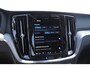 Volvo S60 T6 350PK Automaat Recharge Ultimate Bright / Head-up display / Harman Kardon audio / Panoramadak / BLIS / Elektrisch bedienbare voorstoelen / Memory seats / Verwarmbare stoelen / Keyless entry /