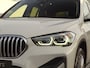 BMW X1 xDrive20i High Exe. X-line LCI | GrootNav | HUD | 4WD | Trekhaak | Leer | Stoelverw | Keyless