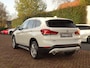 BMW X1 xDrive20i High Exe. X-line LCI | GrootNav | HUD | 4WD | Trekhaak | Leer | Stoelverw | Keyless