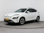 Hyundai Kona Electric EV Fashion 64 kWh | SoH 97,3% | Warmtepomp | Stoel + stuurverwarming | El. bed. voorstoelen | Bluelink app |