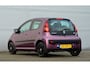 Peugeot 107 1.0 ENVY 5-DEURS | AIRCO | LICHTMETAAL | ELECTR. PAKKET | ZWART DAK | ALL SEASON BANDEN | MEENEEMPRIJS!