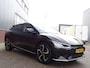 Kia EV6 Plus Advanced 77.4 kWh SOH 98% | ADAPTIEVE CRUISECONTROL | NAVIGATIE | PANORAMADAK | VERWARMDE VOORSTOELEN | FULL LED PAKKET | AIRCO / ECC | ACHTERUITRIJCAMERA | PARKEERSENSOREN ACHTER |