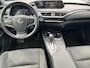 Lexus UX 300e Business 54 kWh | Carplay | Electr. bestuurdersstoel | Parkeercamera | Adaptive cruise control |