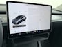 Tesla Model Y RWD 60kWh LFP-Accu S.O.H. 96% Trekhaak Warmtepomp Lmv 20" Ambient Interieur Verlichting Adap.Cruise Navi Ecc Camera's Panoramadak Autopilot Stoel+Stuur+Achterbank Verwarming Elek.Achterklep Dodehoek detector Draadloze telefoonlader Origineel Nederlandse Auto 1.600KG Trekgewicht