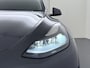 Tesla Model Y RWD 60kWh LFP-Accu S.O.H. 96% Trekhaak Warmtepomp Lmv 20" Ambient Interieur Verlichting Adap.Cruise Navi Ecc Camera's Panoramadak Autopilot Stoel+Stuur+Achterbank Verwarming Elek.Achterklep Dodehoek detector Draadloze telefoonlader Origineel Nederlandse Auto 1.600KG Trekgewicht