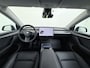 Tesla Model Y RWD 60kWh LFP-Accu S.O.H. 96% Trekhaak Warmtepomp Lmv 20" Ambient Interieur Verlichting Adap.Cruise Navi Ecc Camera's Panoramadak Autopilot Stoel+Stuur+Achterbank Verwarming Elek.Achterklep Dodehoek detector Draadloze telefoonlader Origineel Nederlandse Auto 1.600KG Trekgewicht