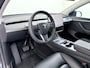 Tesla Model Y RWD 60kWh LFP-Accu S.O.H. 96% Trekhaak Warmtepomp Lmv 20" Ambient Interieur Verlichting Adap.Cruise Navi Ecc Camera's Panoramadak Autopilot Stoel+Stuur+Achterbank Verwarming Elek.Achterklep Dodehoek detector Draadloze telefoonlader Origineel Nederlandse Auto 1.600KG Trekgewicht