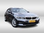 BMW 3-Serie Touring 330e 1e-Eig. & Dealer-Onderh. BOVAG-Garantie. NL-Auto.
