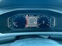 Volkswagen T-Roc 1.0 TSI Life Business Navigatie | Parkeersensoren V+A | Climatronic | Apple Carplay of Android Auto | Virtual Cockpit | Privacy Glass