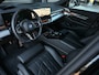 BMW 5-Serie Touring 530e XDRIVE | SHADOW LINE | M-SPORT | COMFORT ACCESS | BOWERS & WILKINS | STUUR- EN STOELVERWARMING | ICONIC GRILL | ACTIVE CRUISE | 360 CAMERA | AMBIANCE | ASSISTANCE PLUS PAKKET | LEDER | EL. TREKHAAK