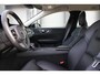 Volvo V60 T5 Momentum | Parkeercamera | Parkeerverwarming | BLIS | Electrische wegklapbare trekhaak | Stuurwielverwarming | Adaptive cruise control | Parkeersensoren voor + achter | Apple Carplay / Android Auto | Navigatie