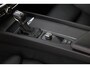 Volvo V60 T5 Momentum | Parkeercamera | Parkeerverwarming | BLIS | Electrische wegklapbare trekhaak | Stuurwielverwarming | Adaptive cruise control | Parkeersensoren voor + achter | Apple Carplay / Android Auto | Navigatie