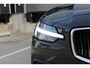 Volvo V60 T5 Momentum | Parkeercamera | Parkeerverwarming | BLIS | Electrische wegklapbare trekhaak | Stuurwielverwarming | Adaptive cruise control | Parkeersensoren voor + achter | Apple Carplay / Android Auto | Navigatie
