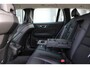 Volvo V60 T5 Momentum | Parkeercamera | Parkeerverwarming | BLIS | Electrische wegklapbare trekhaak | Stuurwielverwarming | Adaptive cruise control | Parkeersensoren voor + achter | Apple Carplay / Android Auto | Navigatie