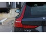 Volvo V60 T5 Momentum | Parkeercamera | Parkeerverwarming | BLIS | Electrische wegklapbare trekhaak | Stuurwielverwarming | Adaptive cruise control | Parkeersensoren voor + achter | Apple Carplay / Android Auto | Navigatie