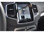 Volvo XC90 T8 455PK Long range Recharge AWD Ultimate Bright Google infotaiment/ Adaptieve cruise control/ Bowers en Wilkins/ Panoramadak/ Luchtvering/ 22” velgen/ BLIS/ Trekhaak/ Stoel en stuurwielverwarming/ Parkeersensoren met 360 Camera/ Elektrische stoelen met geheugen/ Apple carplay/ Keyless entry/ Head up display