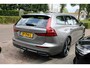 Volvo V60 T8 Plug-in Hybrid 390PK AWD Inscription + 19''/ Navi/ Clima/ Full-LED/ Head-UP/ Panorama/ B&W/ Leder/ Winterpakket/ Trekhaak/ Camera/ NL auto
