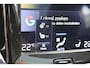 Volvo V60 T8 Plug-in Hybrid 390PK AWD Inscription + 19''/ Navi/ Clima/ Full-LED/ Head-UP/ Panorama/ B&W/ Leder/ Winterpakket/ Trekhaak/ Camera/ NL auto