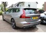 Volvo V60 T8 Plug-in Hybrid 390PK AWD Inscription + 19''/ Navi/ Clima/ Full-LED/ Head-UP/ Panorama/ B&W/ Leder/ Winterpakket/ Trekhaak/ Camera/ NL auto