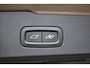 Volvo V60 T8 Plug-in Hybrid 390PK AWD Inscription + 19''/ Navi/ Clima/ Full-LED/ Head-UP/ Panorama/ B&W/ Leder/ Winterpakket/ Trekhaak/ Camera/ NL auto