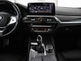 BMW 5-Serie 520i M Sport | Leder | Stoelverwarming | Carplay | 19'' | Sportstoelen | Live Cockpit | Navigatie | Parkeerhulp | Adaptief LED | Memory | Keyless start