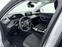 Peugeot e-2008 EV Active Pack 50 kWh | Unieke km-stand! | SoH 95,9% | Stoelverwarming | Navigatie | 360 Camera | Adaptive cruise |