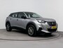 Peugeot e-2008 EV Active Pack 50 kWh | Unieke km-stand! | SoH 95,9% | Stoelverwarming | Navigatie | 360 Camera | Adaptive cruise |
