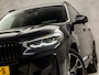 BMW X3 xDrive30e M Sport High Executive 293Pk Automaat (PANORAMADAK, M PAKKET, HEAD-UP DISPLAY, APPLE CARPLAY, 360 CAMERA, STUUR/STOELVERWARMING, ADAPTIVE CRUISE, SFEERVERLICHTING, NIEUWSTAAT)