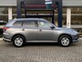 Mitsubishi Outlander 2.4 PHEV Pure / Automaat / NL-Auto / Dealer-Onderhouden / Stoelverwarming / Cruise-Control / Climate-Control / Apple-Carplay & Android-Auto / Armsteun V+A / Keyless / Flippers / DAB Radio-Bluetooth / Camera / 16'' LMV / All-Season / ENZ.
