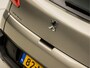 Peugeot 3008 1.6 THP Sport 157Pk (YOUNGTIMER, PANORAMADAK, HEAD-UP DISPLAY, CLIMATE, SPORTSTOELEN, TREKHAAK, GETINT GLAS, CRUISE, NIEUWE APK, NIEUWSTAAT)