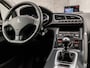 Peugeot 3008 1.6 THP Sport 157Pk (YOUNGTIMER, PANORAMADAK, HEAD-UP DISPLAY, CLIMATE, SPORTSTOELEN, TREKHAAK, GETINT GLAS, CRUISE, NIEUWE APK, NIEUWSTAAT)
