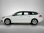 Peugeot 308 SW 1.2 111PK PureTech Active * Distributie vv bij 85Dkm.* / Trekhaak / Navigatie / Airco-ecc./ Pdc./ Radio multimedia / / Apk nieuw